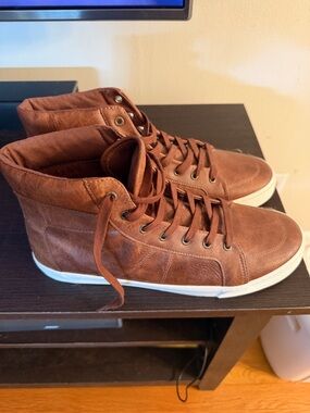 Old Navy Brown High-Top Lace-Up Sneakers